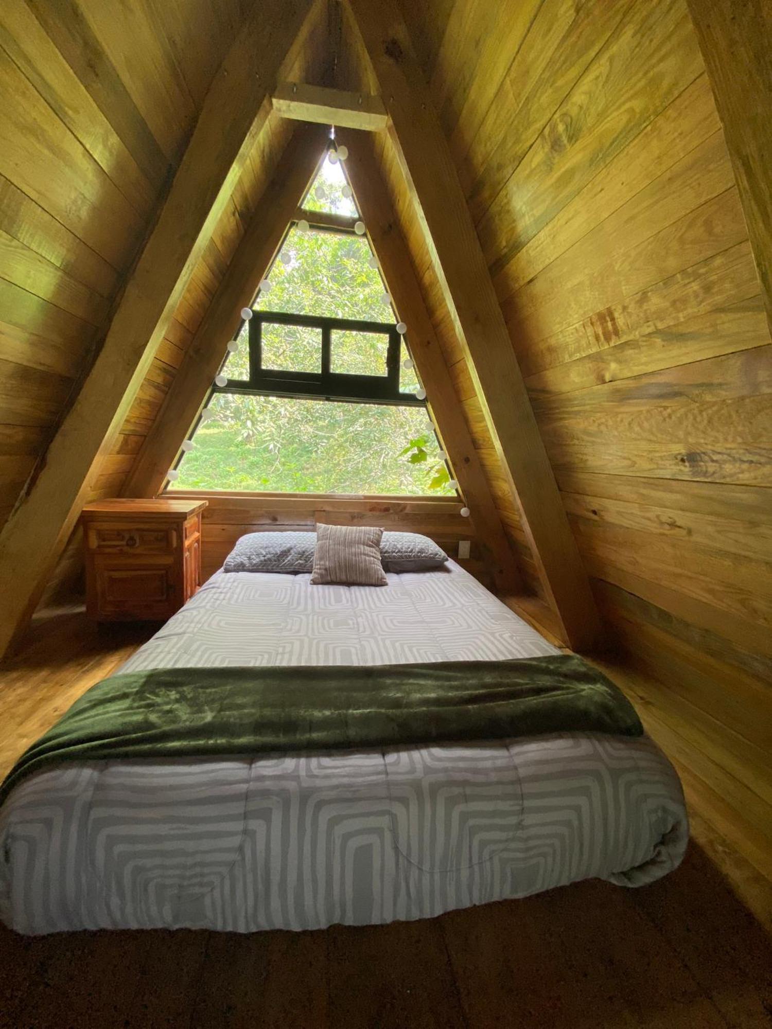 Cabanas Alpina, Romantica Y Acogedora A 10 Minutos Del Centro Tepoztlan Exterior photo